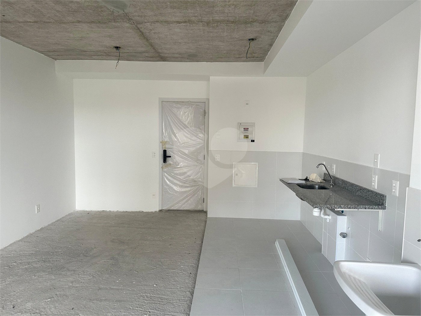 Apartamento à venda com 2 quartos, sendo 1 suíte,  em Recreio dos Bandeirantes, Rio de Janeiro, RJ
