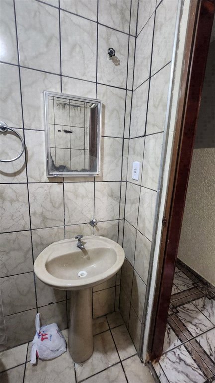 Casa à venda com 4 quartos, sendo 1 suíte, em Jardim Roberto Selmi Dei, Araraquara, SP