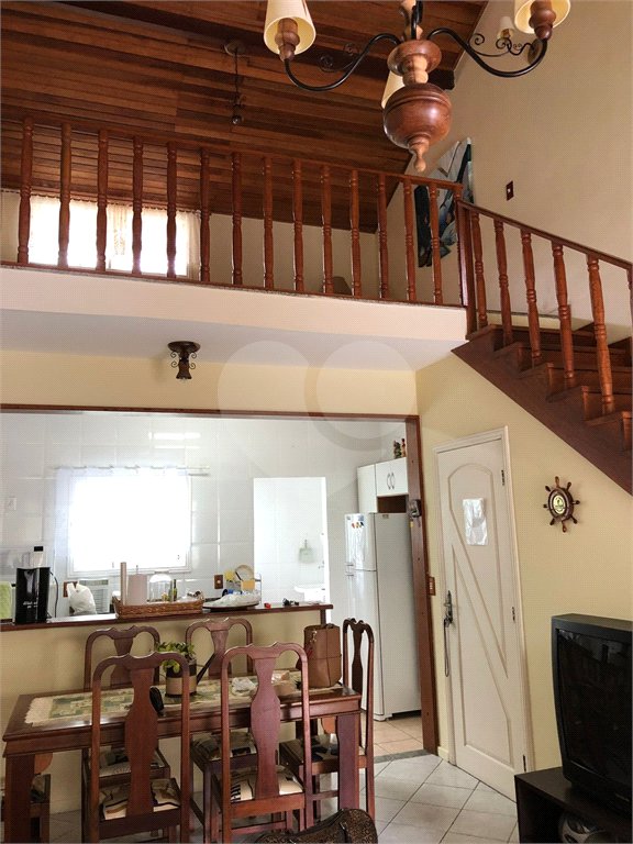 Casa à venda com 4 quartos, sendo 1 suíte, em Ogiva, Cabo Frio, RJ