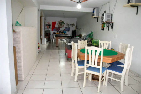 Casa à venda com 3 quartos, sendo 1 suíte, em Vila Gustavo, São Paulo, SP