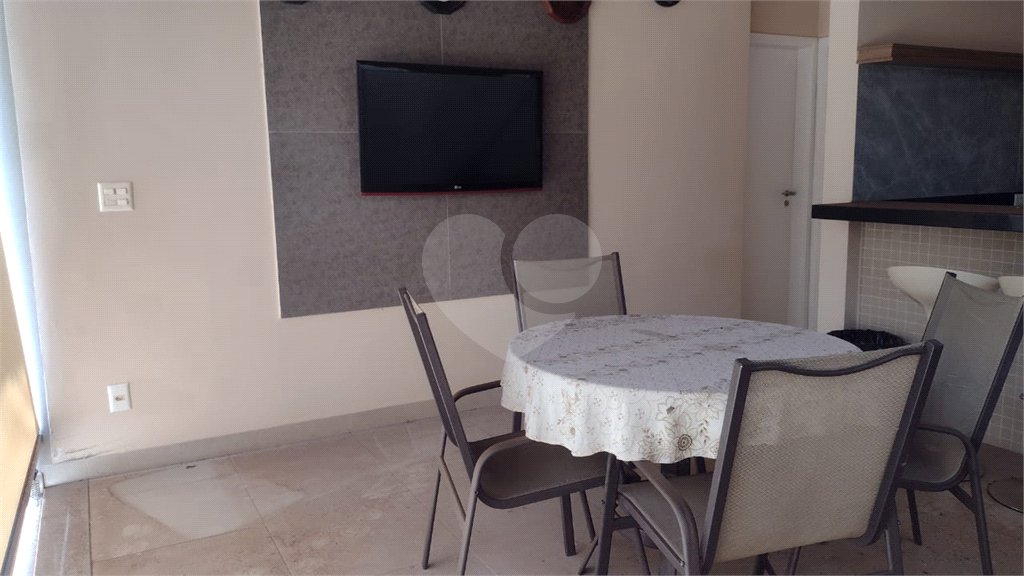 Casa à venda com 3 quartos, sendo 1 suíte, no condomínio Residencial Bouganville, Araraquara - SP