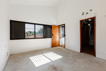 Casa à venda com 6 quartos, sendo 4 suítes, em Butantã, São Paulo, SP