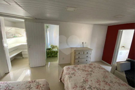 Casa em condomínio à venda com 5 quartos, sendo 4 suítes, em Praia Rasa, Armação dos Búzios, RJ