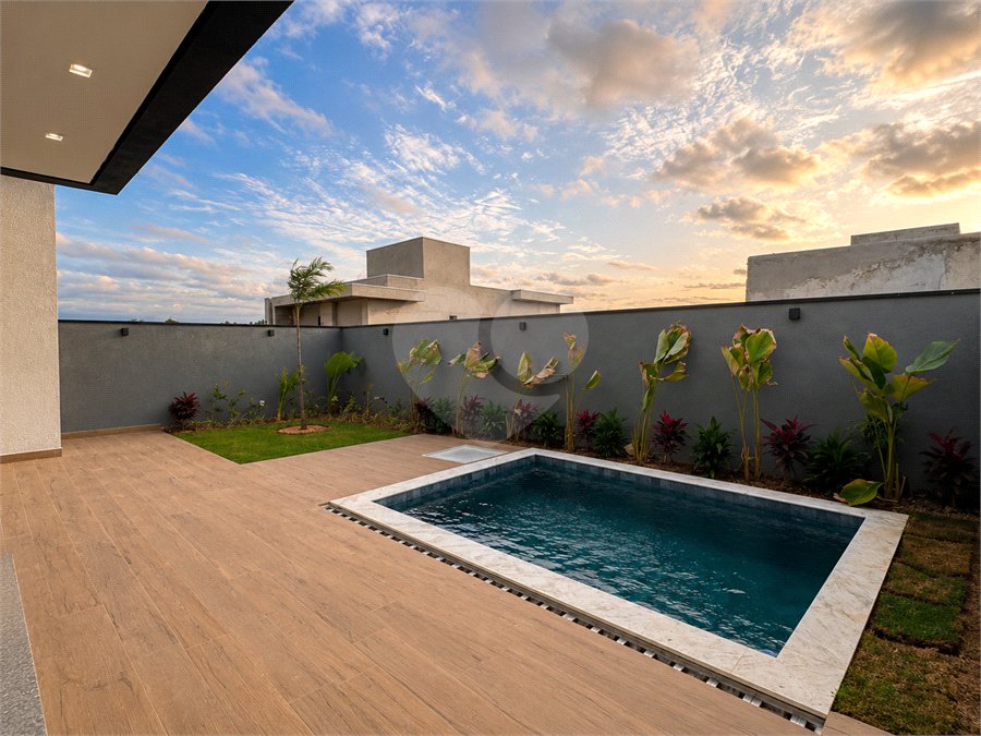 Casa à venda com 4 suítes no condomínio Terras Alpha Nova Esplanada, Votorantim - SP