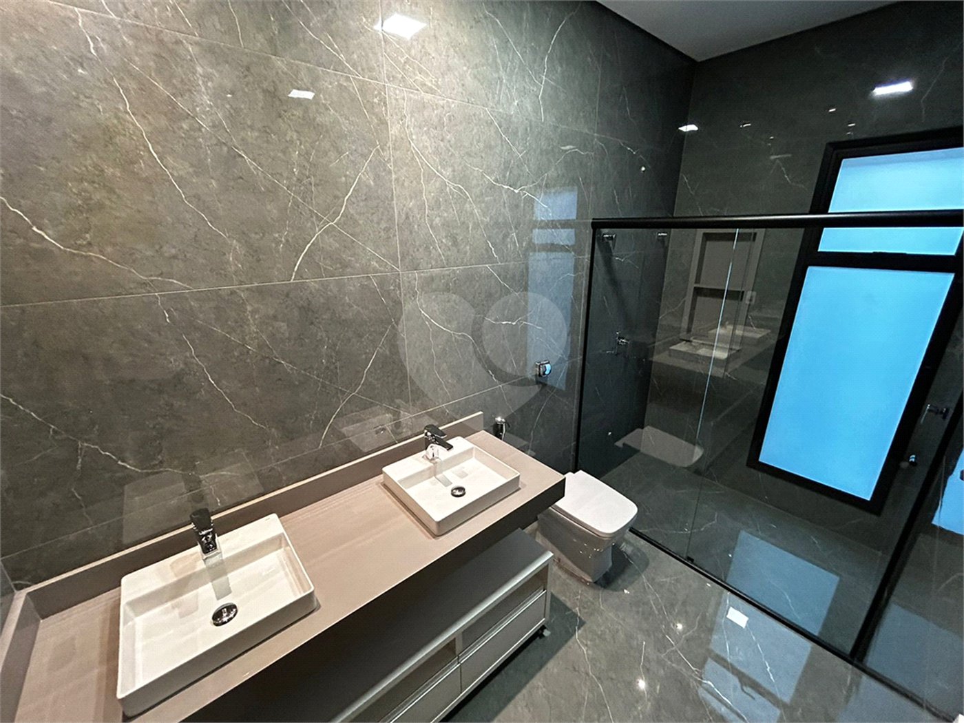 Casa para venda no condomínio de alto padrão Damha III,