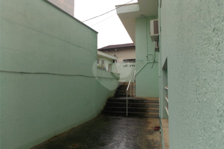 Casa à venda ou para alugar com 15 quartos, sendo 5 suítes,  no Centro, Atibaia, SP