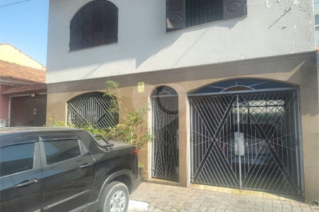 Sobrado à venda na Mooca – 3 dormitórios sendo 1 suíte e 4 vagas de garagem Próximo ao Metrô Bresser Mooca