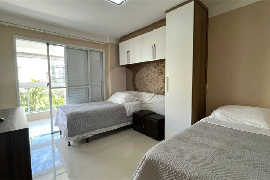 Apartamento à venda com 3 quartos, sendo 2 suítes,  em Riviera de São Lourenço, Bertioga, SP