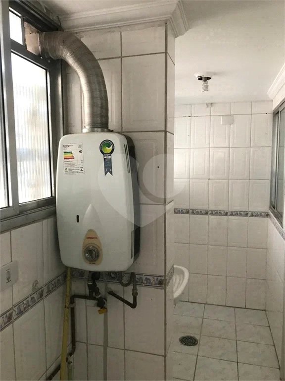 Espaço e Segurança no Bom Retiro: Apartamento de 100 m² com Infraestrutura Completa
