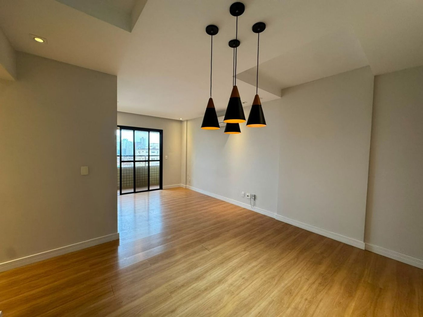 Apartamento com 3 dormitórios à venda, 103 m² por R$ 765.000,00 - Embaré - Santos/SP