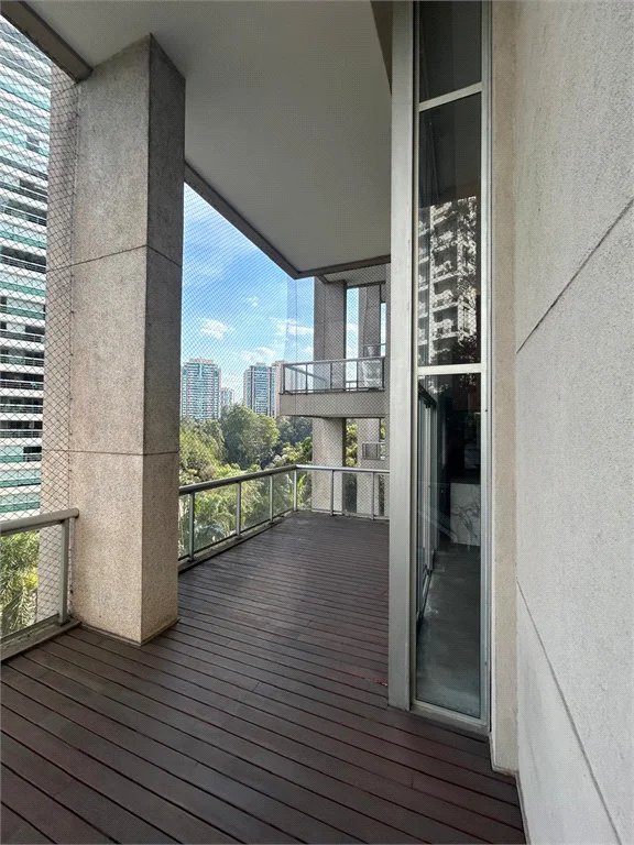 Apartamento à venda com 2 suítes em Parque do Morumbi, São Paulo, SP