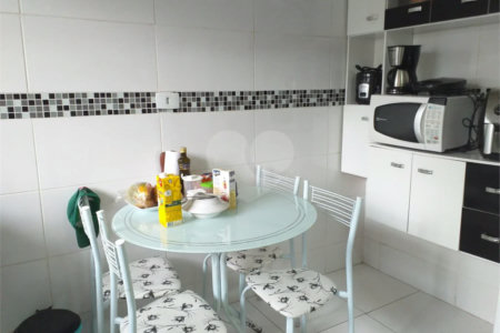 Casa à venda com 3 quartos em Vila Vitório Mazzei, São Paulo, SP