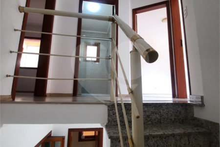 Casa para alugar com 3 quartos, sendo 1 suíte,  no condomínio Residencial Sol Francisco, São Paulo - SP