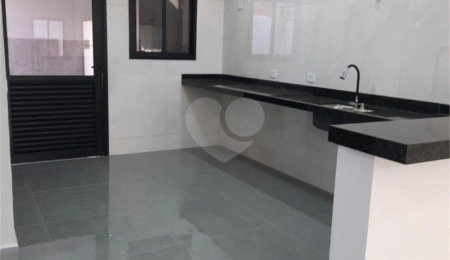 Casa à venda com 3 quartos, sendo 1 suíte,  no condomínio Horto Florestal Villagio, Sorocaba - SP