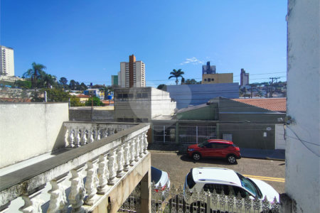 Casa à venda com 3 quartos, sendo 1 suíte, em Vila Vianelo, Jundiaí, SP
