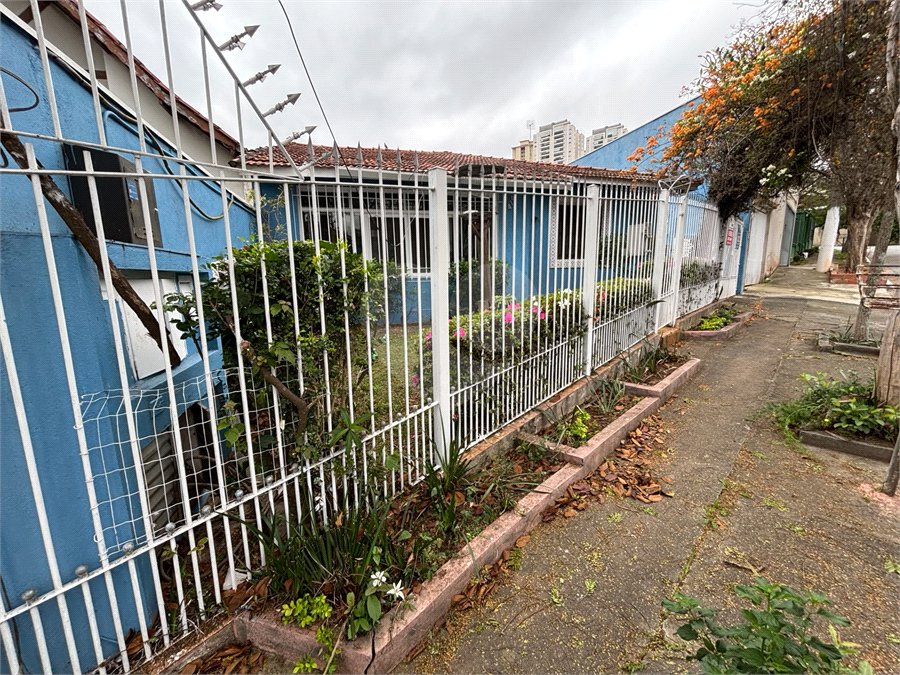 Casa à venda com 3 quartos no condomínio Santa Terezinha, São Paulo - SP
