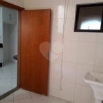 Casa à venda com 3 quartos, sendo 1 suíte, no condomínio Saude, São Paulo - SP