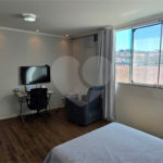 Casa Térrea à venda ou para alugar com 8 quartos, sendo 4 suítes, em Vila Pereira Barreto, São Paulo, SP