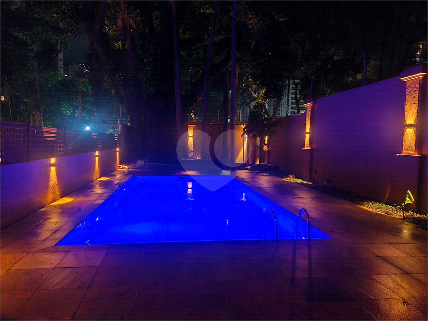 Casa à venda com 4 suítes no condomínio Conjunto Residencial São Benedito, São Paulo - SP