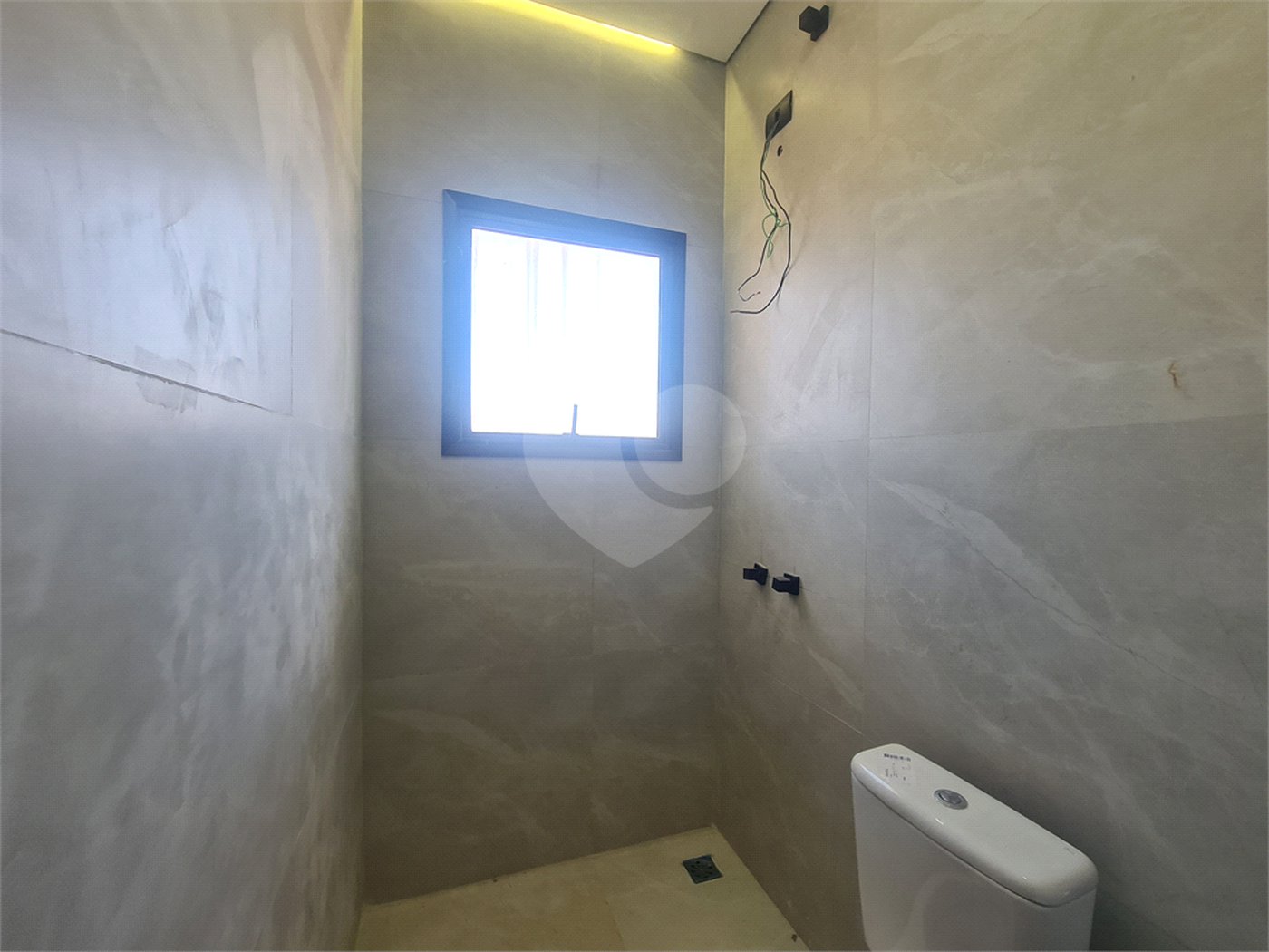 Casa à venda com 3 quartos, sendo 2 suítes, no condomínio Reserva Ipanema I, Sorocaba - SP