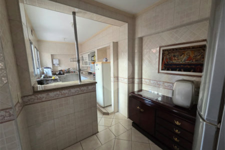 Sobrado à venda ou para alugar com 6 quartos, sendo 2 suítes, em Santana, São Paulo, SP