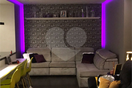 Apartamento à venda com 3 quartos, sendo 1 suíte,  em Vila Anastácio, São Paulo, SP