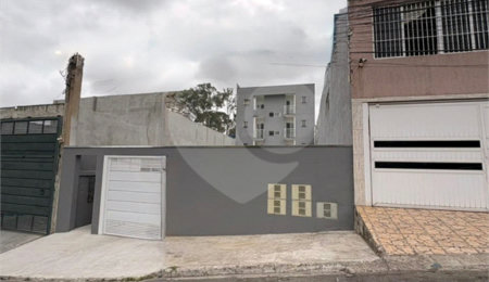 Casa à venda com 3 quartos, sendo 1 suíte,  no condomínio Felipe Camarao, Poá - SP