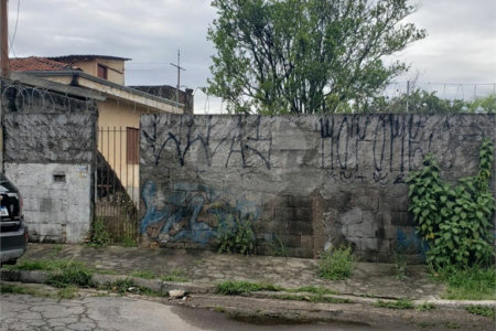 Terreno à venda em Jardim Rizzo, São Paulo, SP
