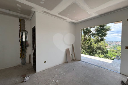 Casa à venda com 4 suítes no condomínio Itapora, Atibaia - SP