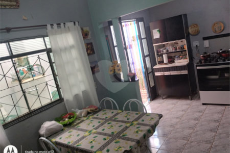 Casa à venda com 3 quartos em Santa Eudóxia, São Carlos, SP