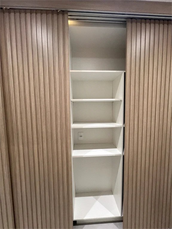 Apartamento à venda ou para alugar com 1 quarto em Pinheiros, São Paulo, SP