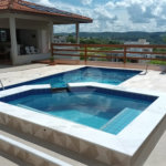 Casa à venda com 3 quartos, sendo 2 suítes,  no condomínio Vila Hípica I, Vinhedo - SP