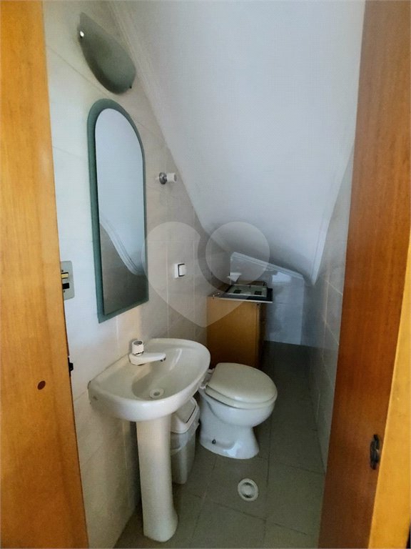 Sobrado à venda com 3 quartos, sendo 2 suítes, em Vila Romero, São Paulo, SP