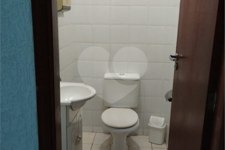 Sobrado à venda com 3 quartos, sendo 2 suítes, no Centro, Araraquara, SP