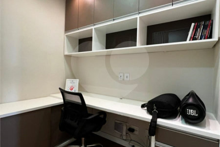 Apartamento à venda com 3 quartos, sendo 1 suíte,  em Vila Suissa, Mogi das Cruzes, SP