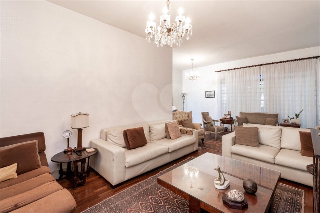 Casa à venda com 3 quartos, sendo 1 suíte,  em Pinheiros, São Paulo, SP