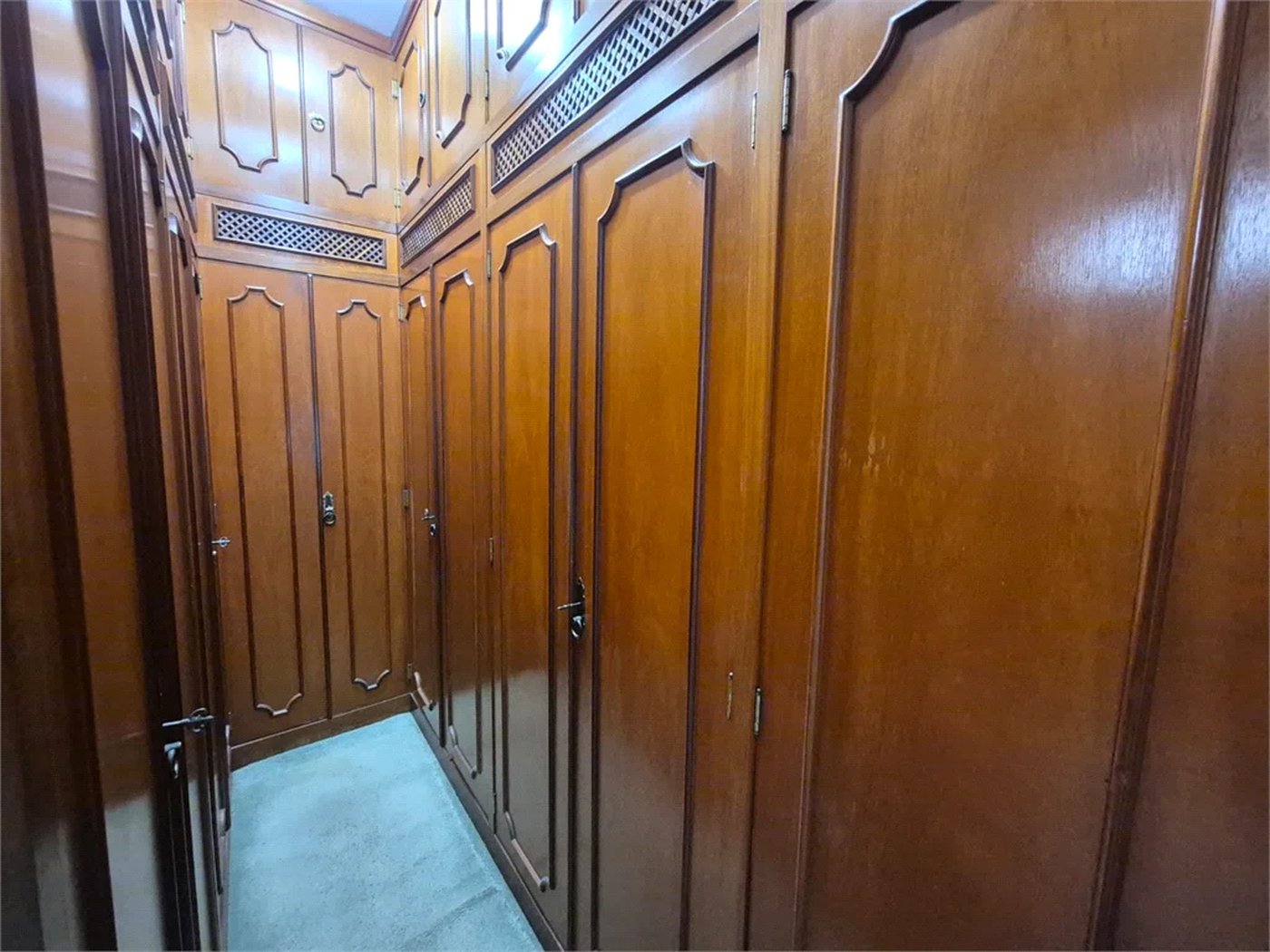 Casa de Vila à venda ou para alugar com 4 quartos, sendo 2 suítes, em Jardim Leonor, São Paulo, SP