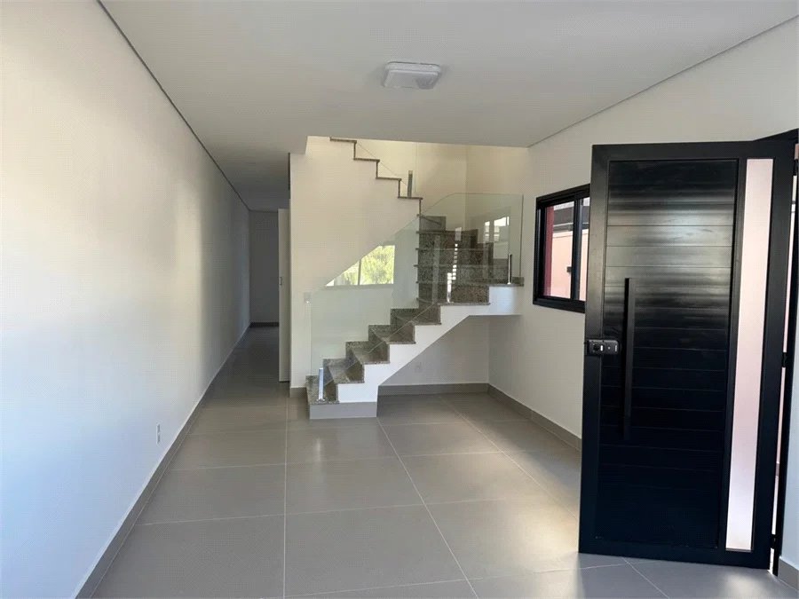 Casa à venda com 3 suítes no condomínio Residencial The Square Village, Cotia - SP