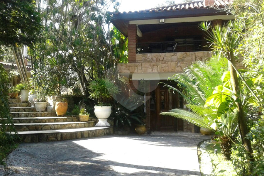 Casa à venda ou para alugar com 4 quartos, sendo 1 suíte, em Serra da Cantareira, Mairiporã, SP