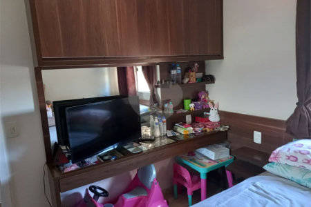 Apartamento à venda com 3 quartos, sendo 1 suíte, em Vila Maria Alta, São Paulo, SP