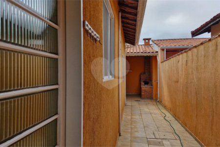 Casa para alugar com 3 quartos, sendo 1 suíte, no condomínio Santa Mônica, Atibaia - SP