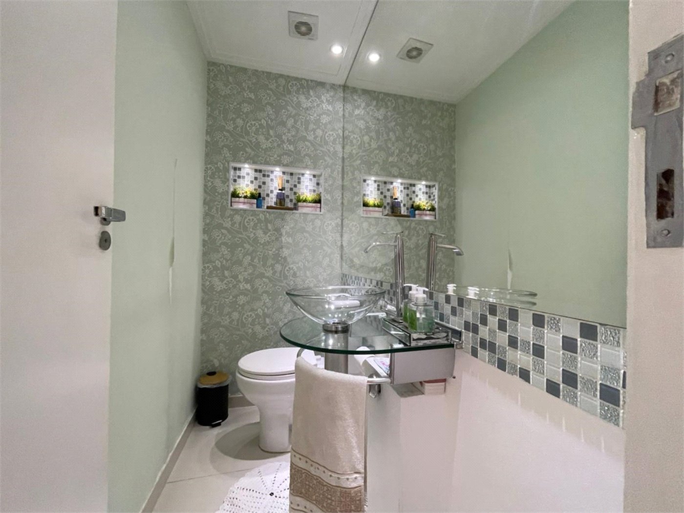 Apartamento à venda com 3 suítes em Santa Teresinha, São Paulo, SP
