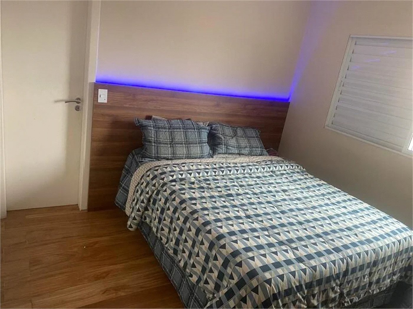 Casa à venda com 4 quartos, sendo 2 suítes, em Jardim Samara, São Paulo, SP