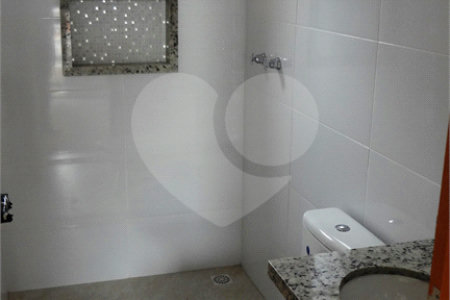 Sobrado à venda com 3 quartos, sendo 1 suíte,  em Vila Nivi, São Paulo, SP