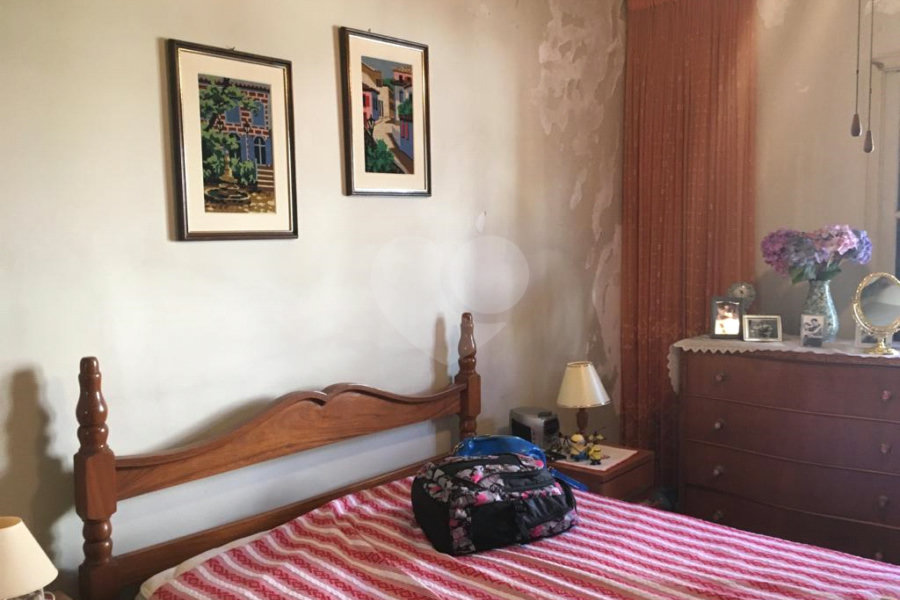 Casa à venda com 4 quartos, sendo 1 suíte, em Jardim São Bento, São Paulo, SP