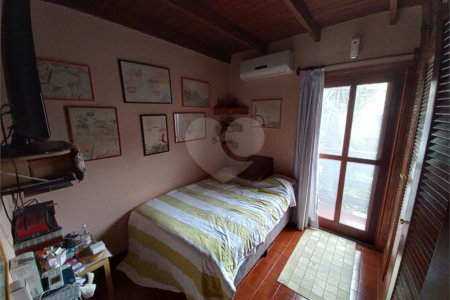 Sobrado à venda com 4 quartos, sendo 2 suítes, em Fazenda Morumbi, São Paulo, SP