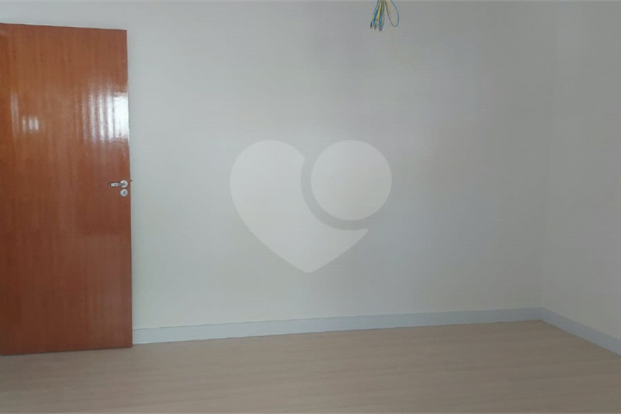 Sobrado à venda com 3 suítes em Tremembé, São Paulo, SP