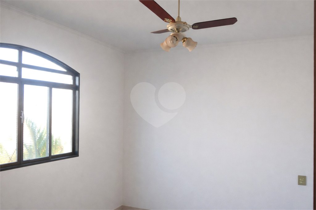 Casa à venda com 2 quartos, sendo 1 suíte, no Centro, Araraquara, SP