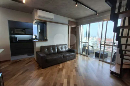 Apartamento totalmente decorado em Moema com 70 m2 , 2 quartos, 2 suítes e 2 vagas, ambientes com ar condicionado.
