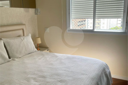 Apartamento à venda com 3 quartos, sendo 1 suíte, em Aclimação, São Paulo, SP